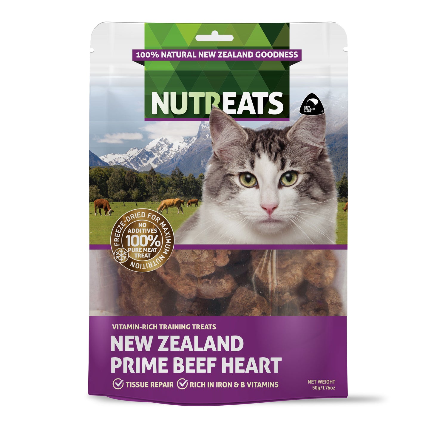 Nutreats New Zealand prime beef heart cat treats for cats - rich in iron and B vitamins supporting healthy natural tissue repai. 100% natural - pure meat treat. Freeze-dried for maximum nutritional value.